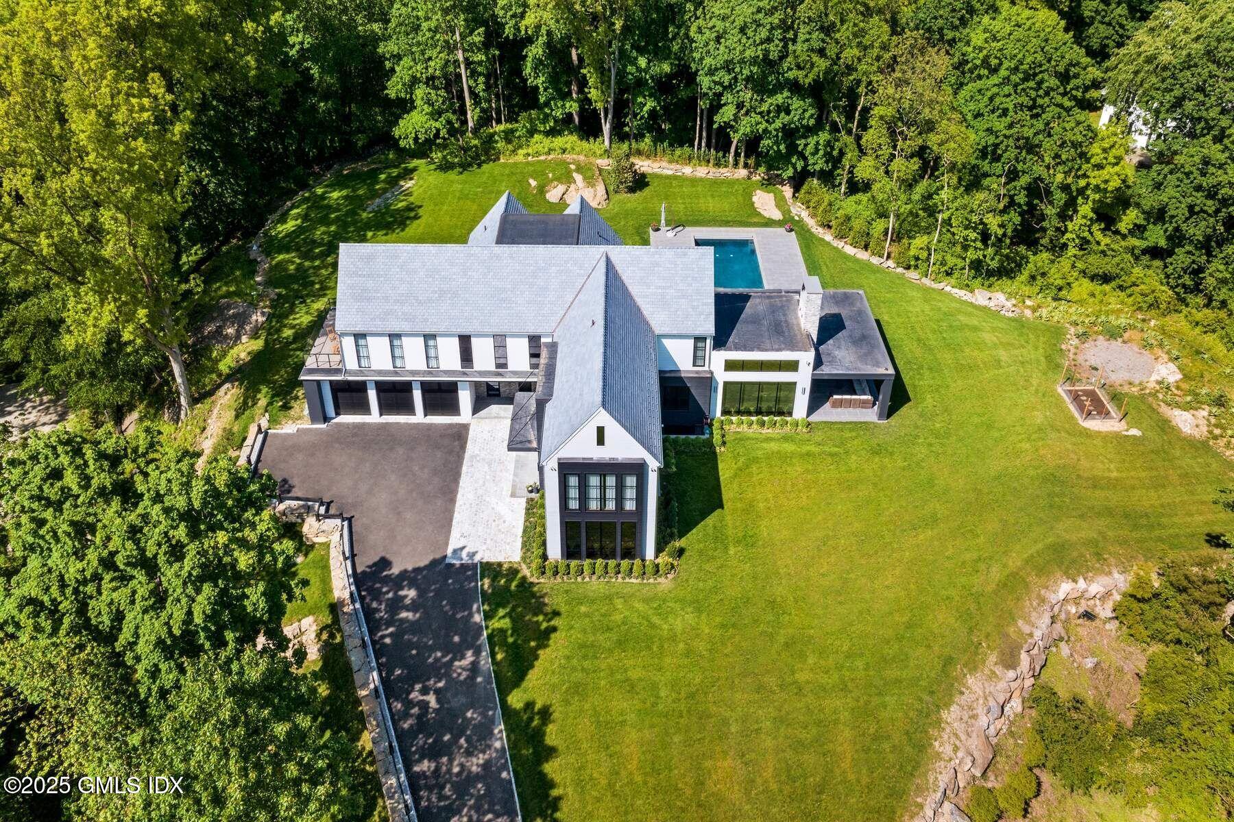 Photo 1 of 31 Meadow Lane, Greenwich, Connecticut, $13,900,000, Web #: 122105