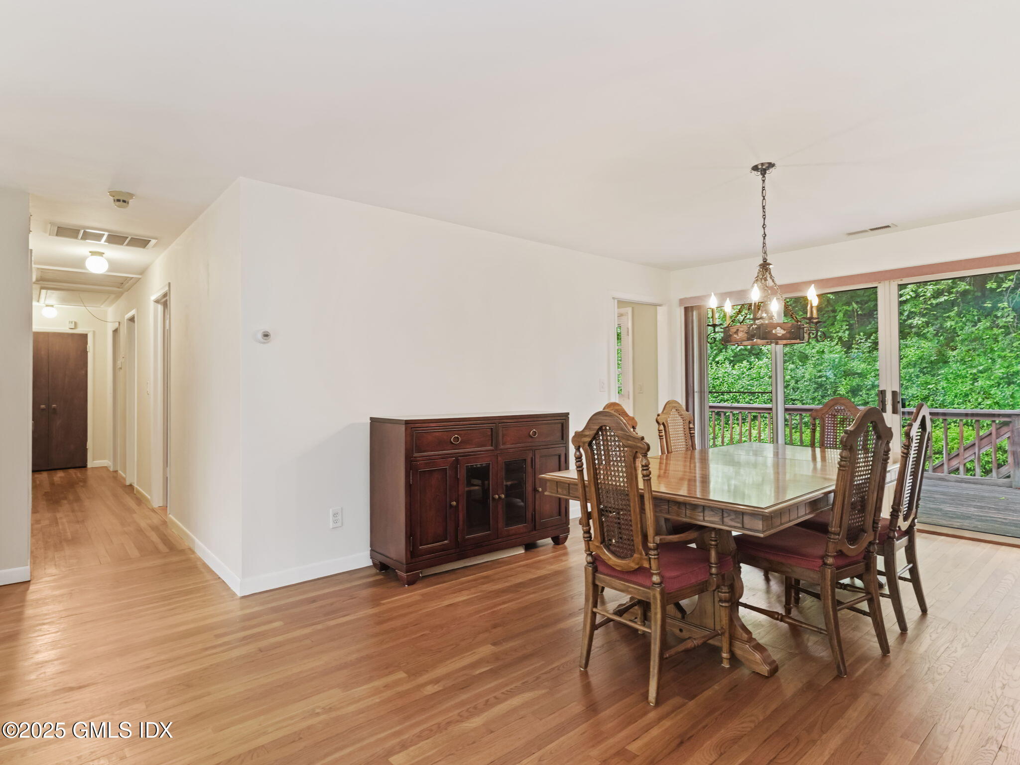 Cos Cob, Connecticut 06807, United States, 3 Bedrooms Bedrooms, ,3 BathroomsBathrooms,Residential,Active,138387