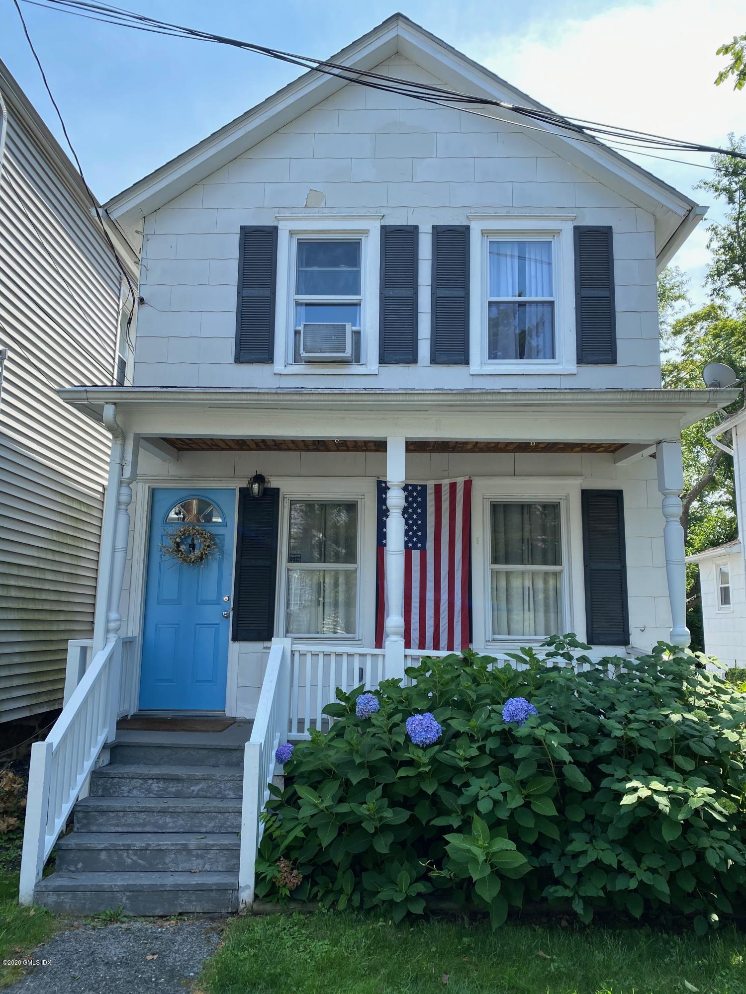 22 Division Street, Greenwich, Connecticut - 1 Bedrooms  
2 Bathrooms - 