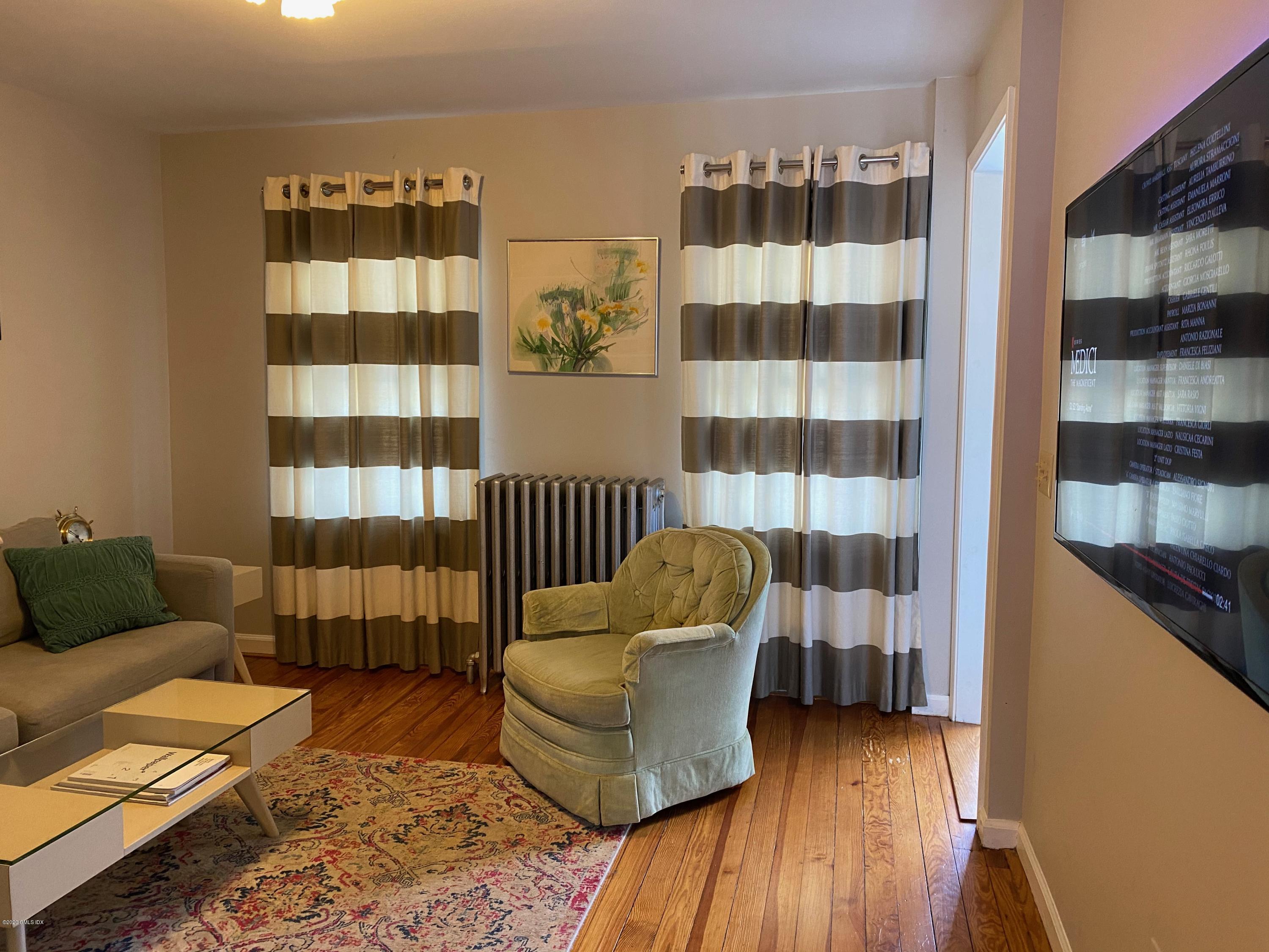 22 Division Street, Greenwich, Connecticut - 1 Bedrooms  
2 Bathrooms - 