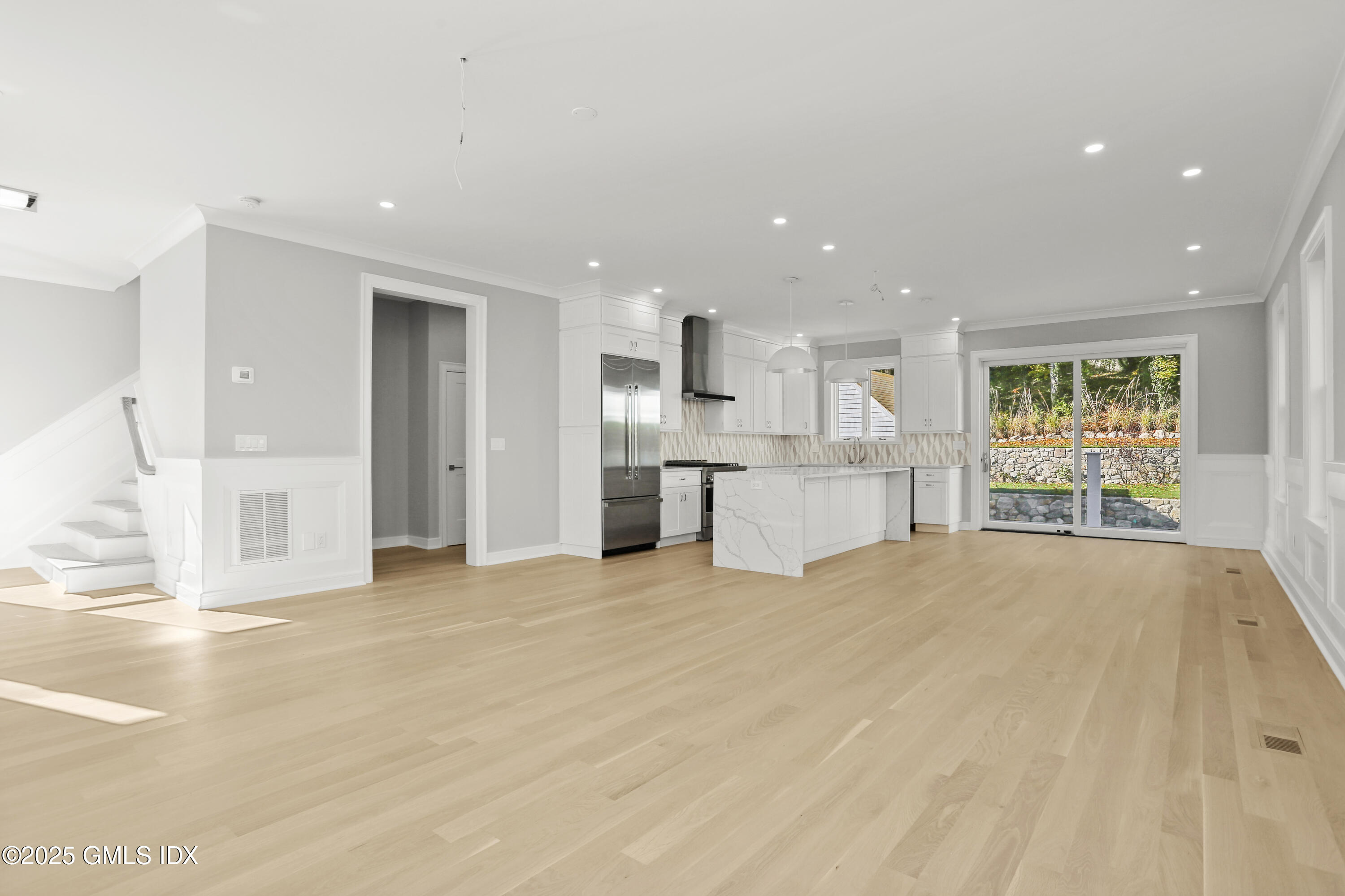 Cos Cob, Connecticut 06807, United States, 4 Bedrooms Bedrooms, ,5 BathroomsBathrooms,Residential,Contingent,116768