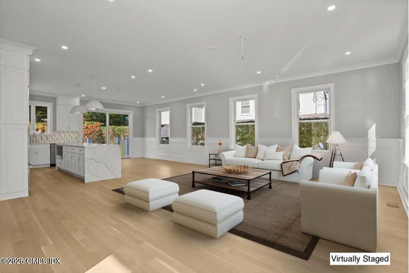 Cos Cob, Connecticut 06807, United States, 4 Bedrooms Bedrooms, ,5 BathroomsBathrooms,Residential,Contingent,116768