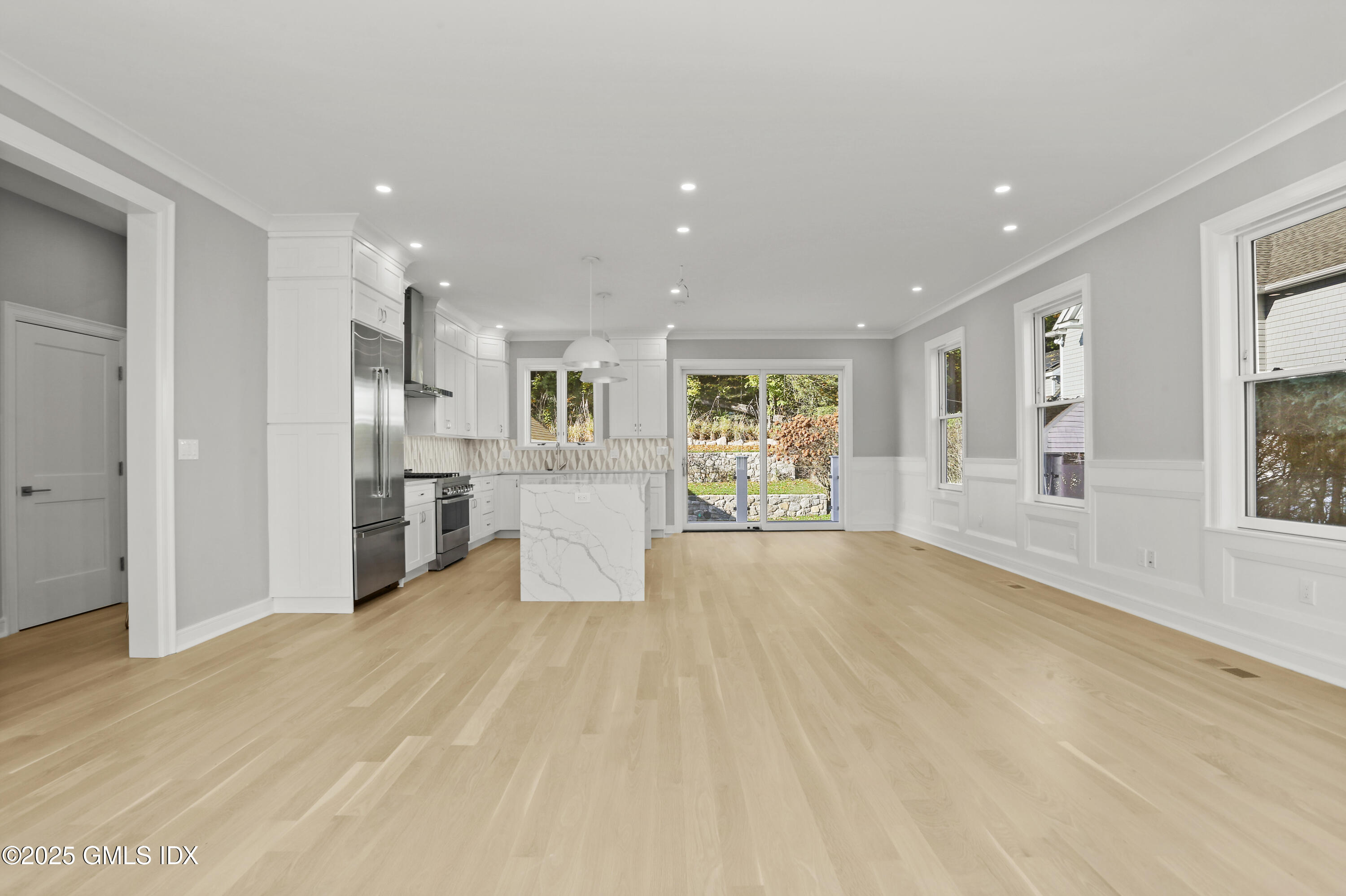 Cos Cob, Connecticut 06807, United States, 4 Bedrooms Bedrooms, ,5 BathroomsBathrooms,Residential,Contingent,116768