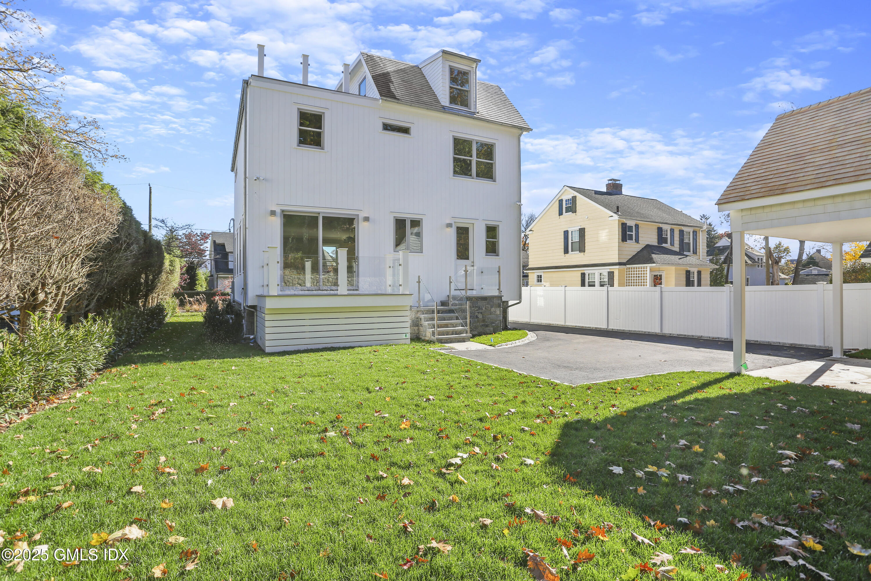 Cos Cob, Connecticut 06807, United States, 4 Bedrooms Bedrooms, ,5 BathroomsBathrooms,Residential,Contingent,116768