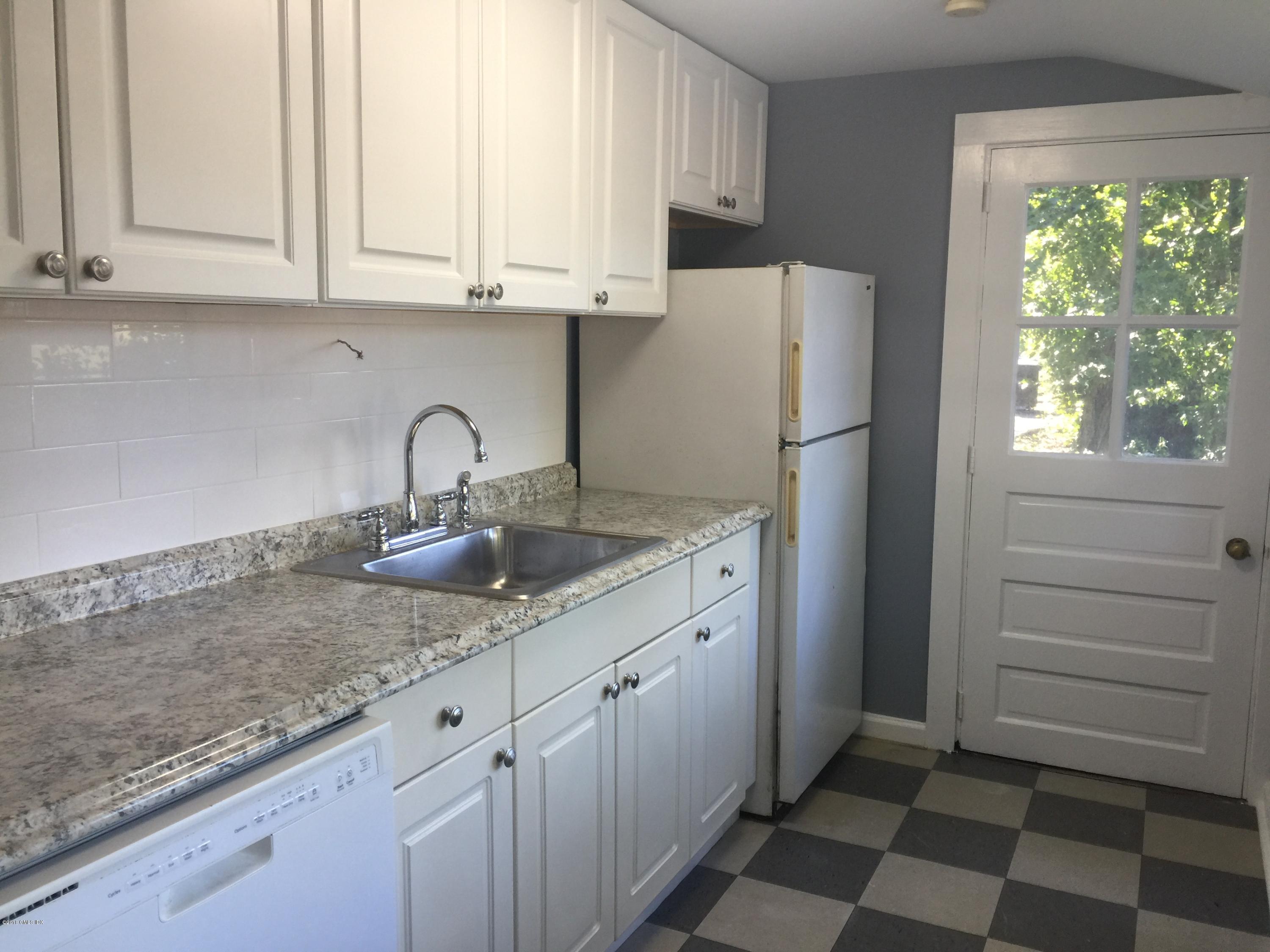 Old Greenwich, Connecticut 06870, United States, 2 Bedrooms Bedrooms, ,1 BathroomBathrooms,Residential,Active,164432