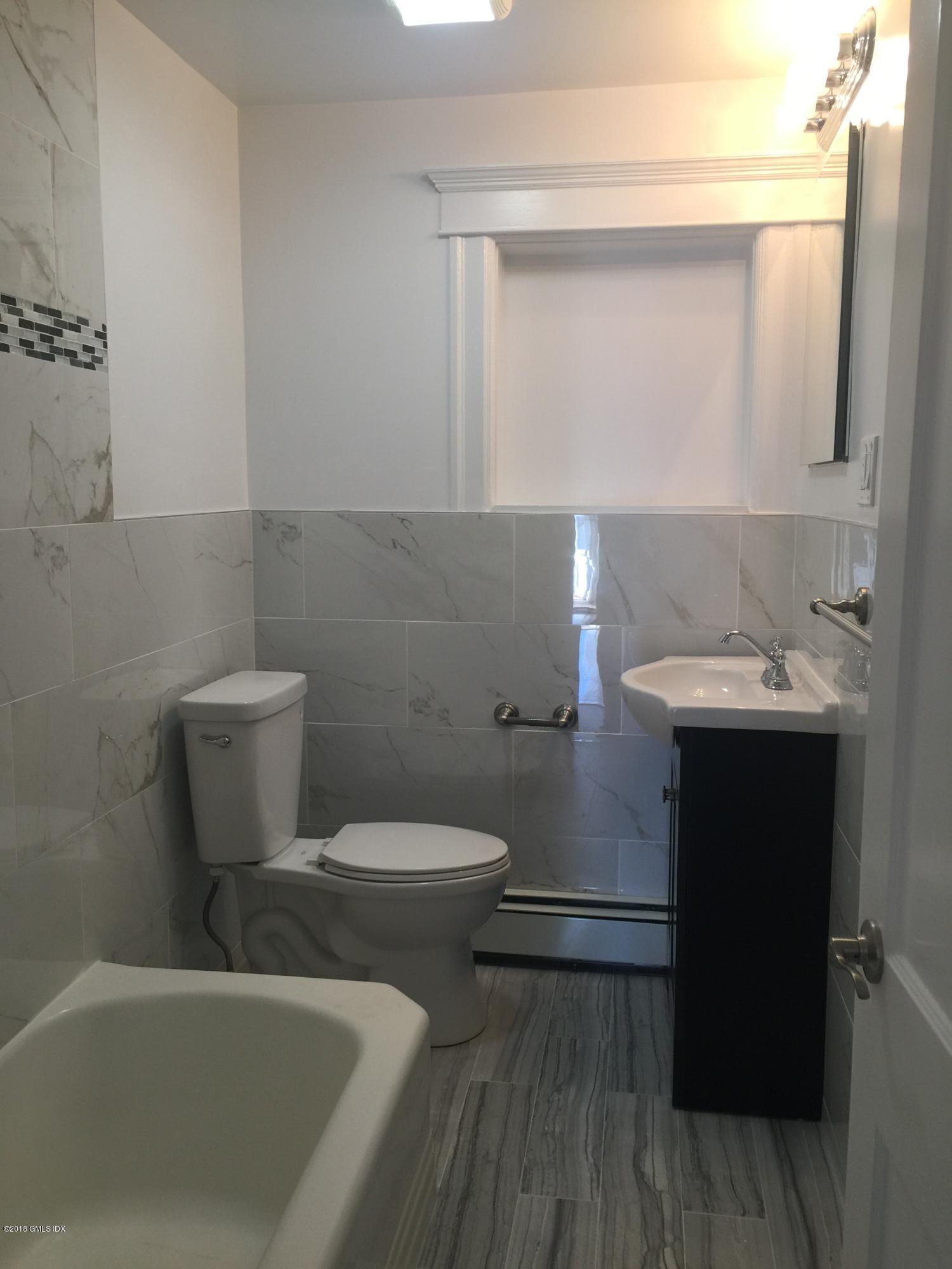 Old Greenwich, Connecticut 06870, United States, 2 Bedrooms Bedrooms, ,1 BathroomBathrooms,Residential,Active,164432
