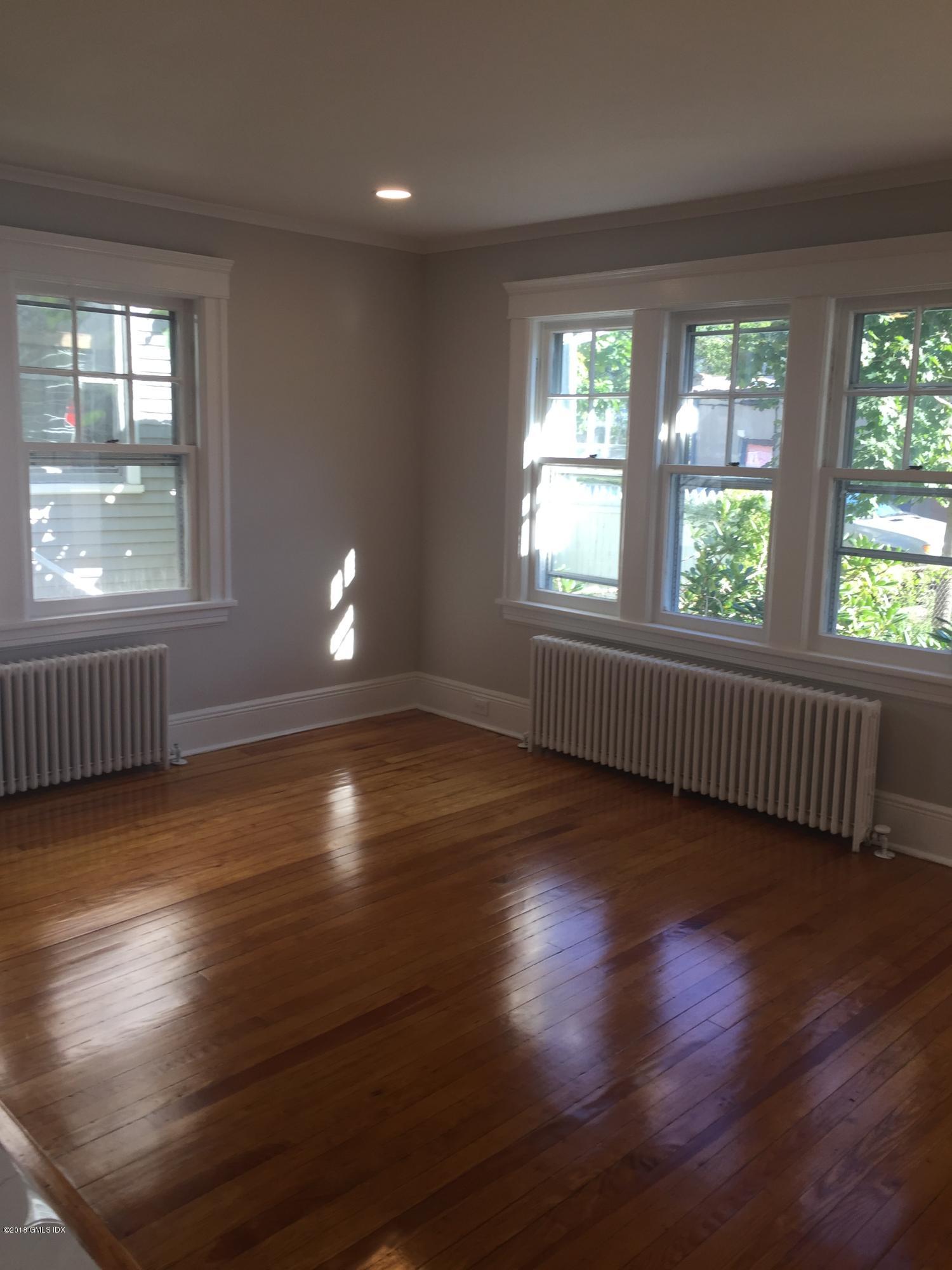 Old Greenwich, Connecticut 06870, United States, 2 Bedrooms Bedrooms, ,1 BathroomBathrooms,Residential,Active,164432