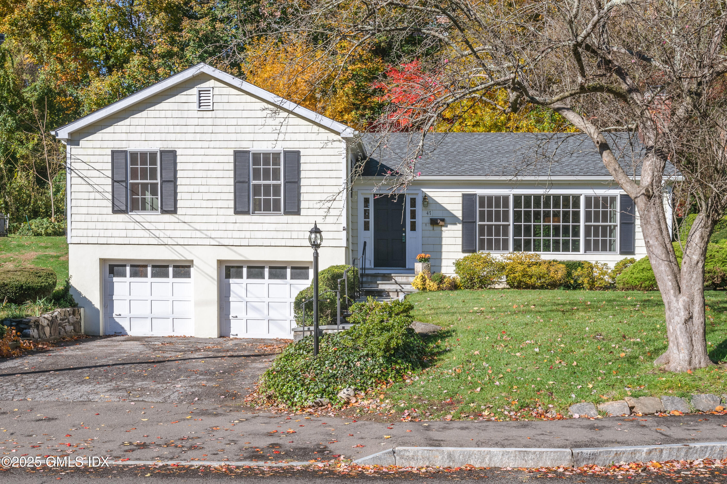 47 Mallard Drive, Greenwich, Connecticut - 3 Bedrooms  
2 Bathrooms - 