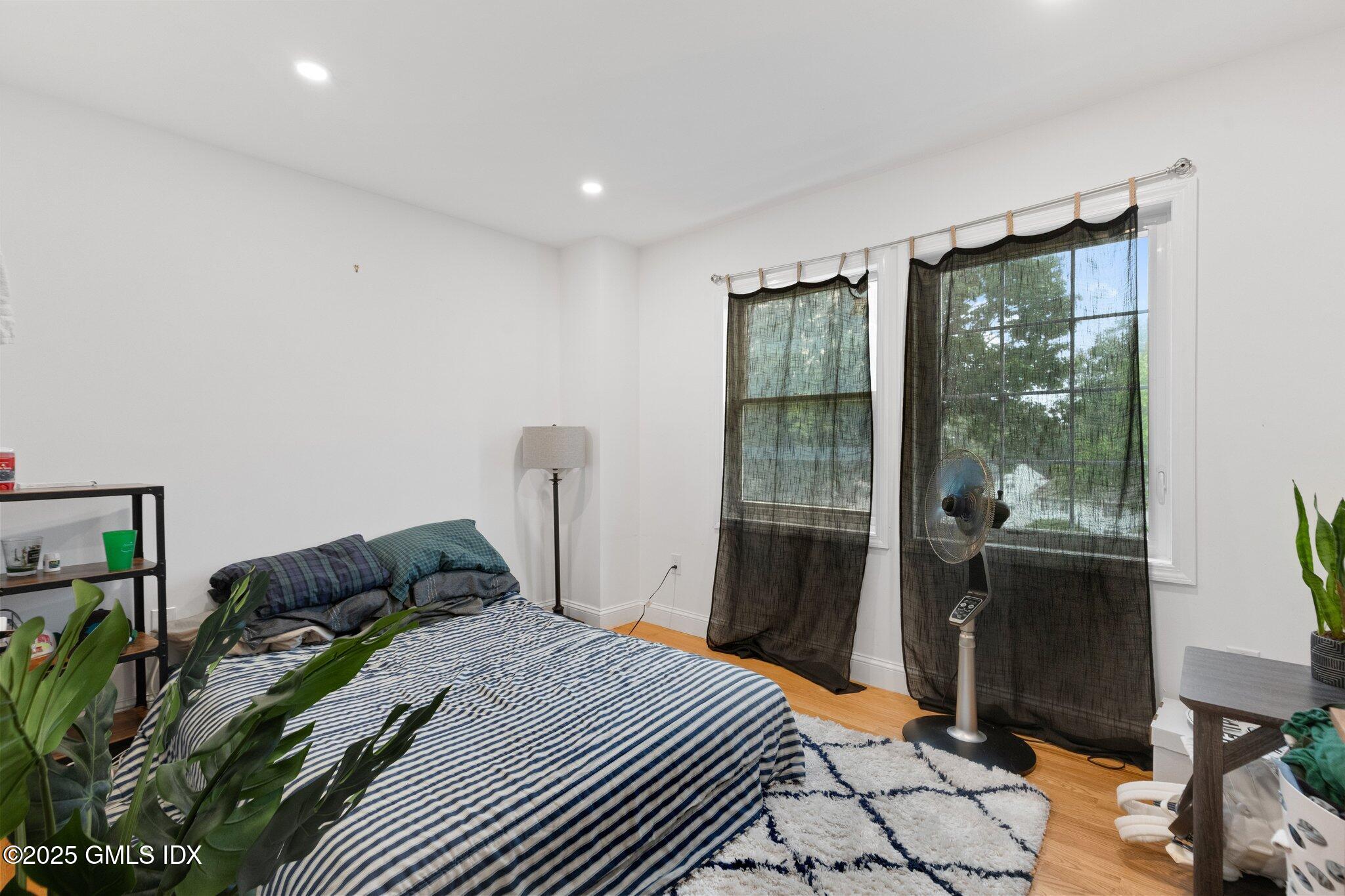 Stamford, Connecticut 06906, United States, ,Residential,Active,225509