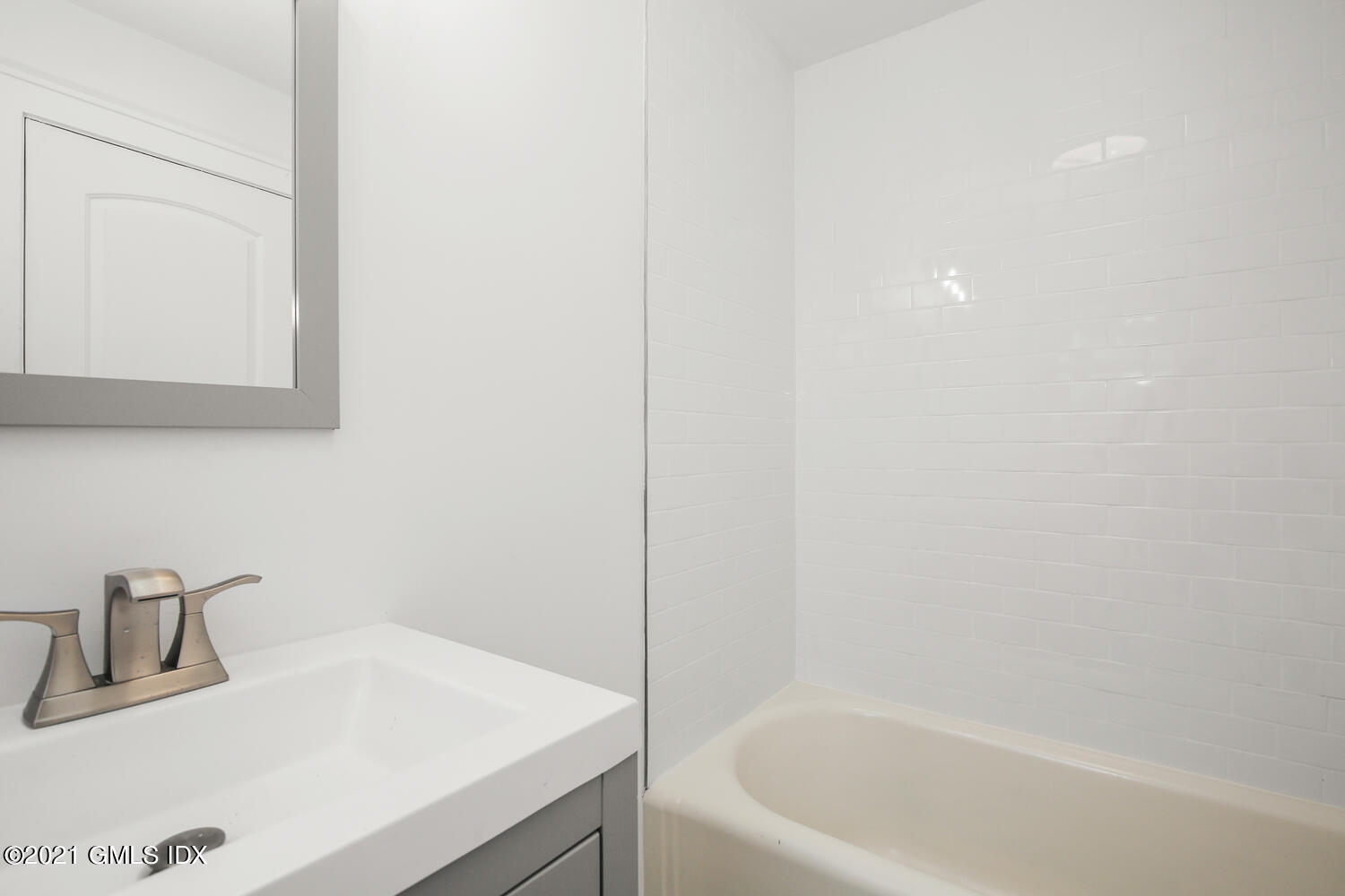 Cos Cob, Connecticut 06807, United States, 3 Bedrooms Bedrooms, ,1 BathroomBathrooms,Residential,Active,139018