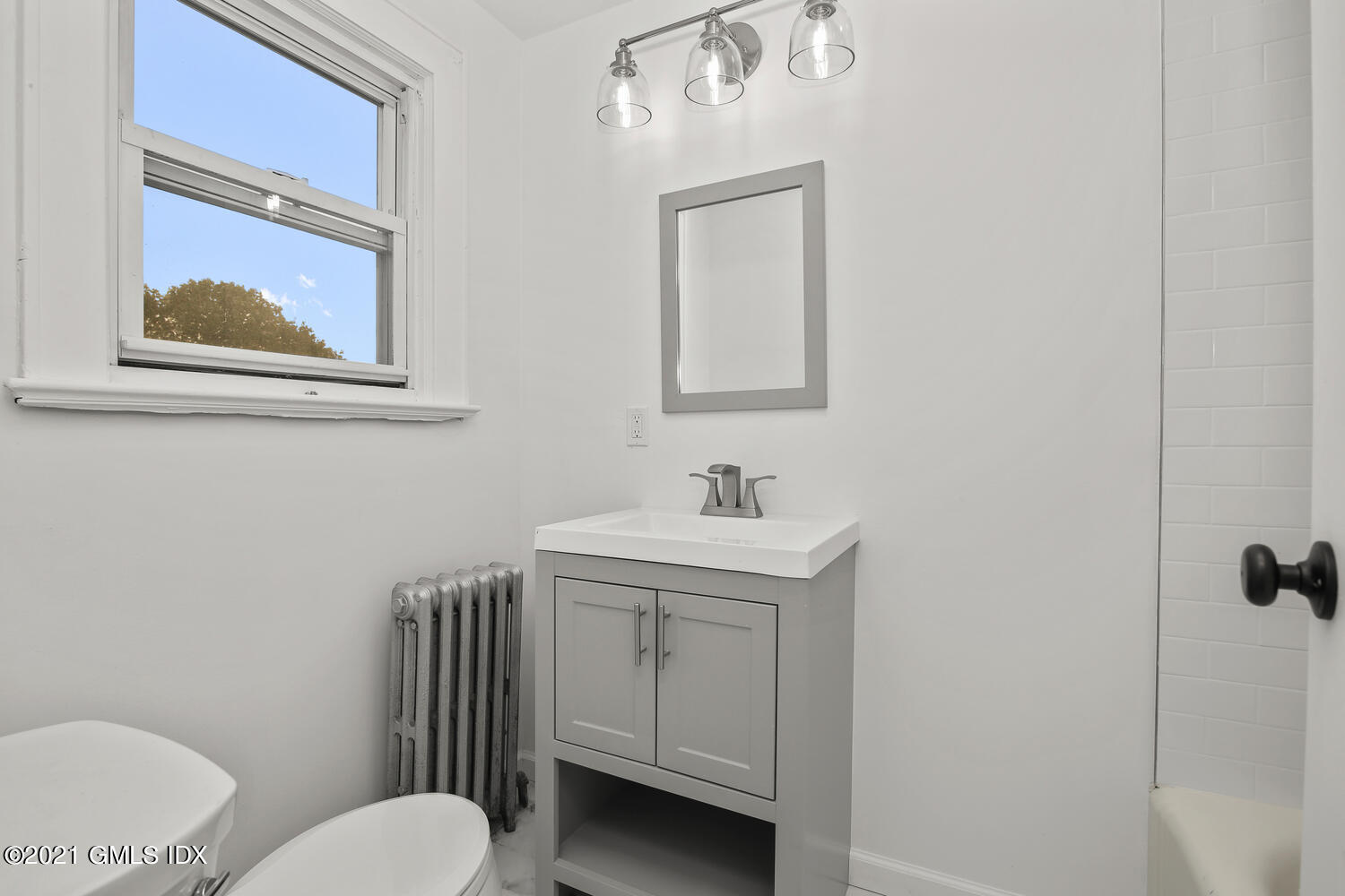 Cos Cob, Connecticut 06807, United States, 3 Bedrooms Bedrooms, ,1 BathroomBathrooms,Residential,Active,139018