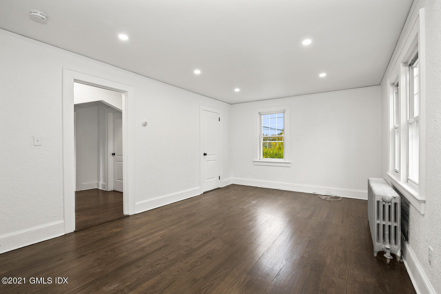 Cos Cob, Connecticut 06807, United States, 3 Bedrooms Bedrooms, ,1 BathroomBathrooms,Residential,Active,139018