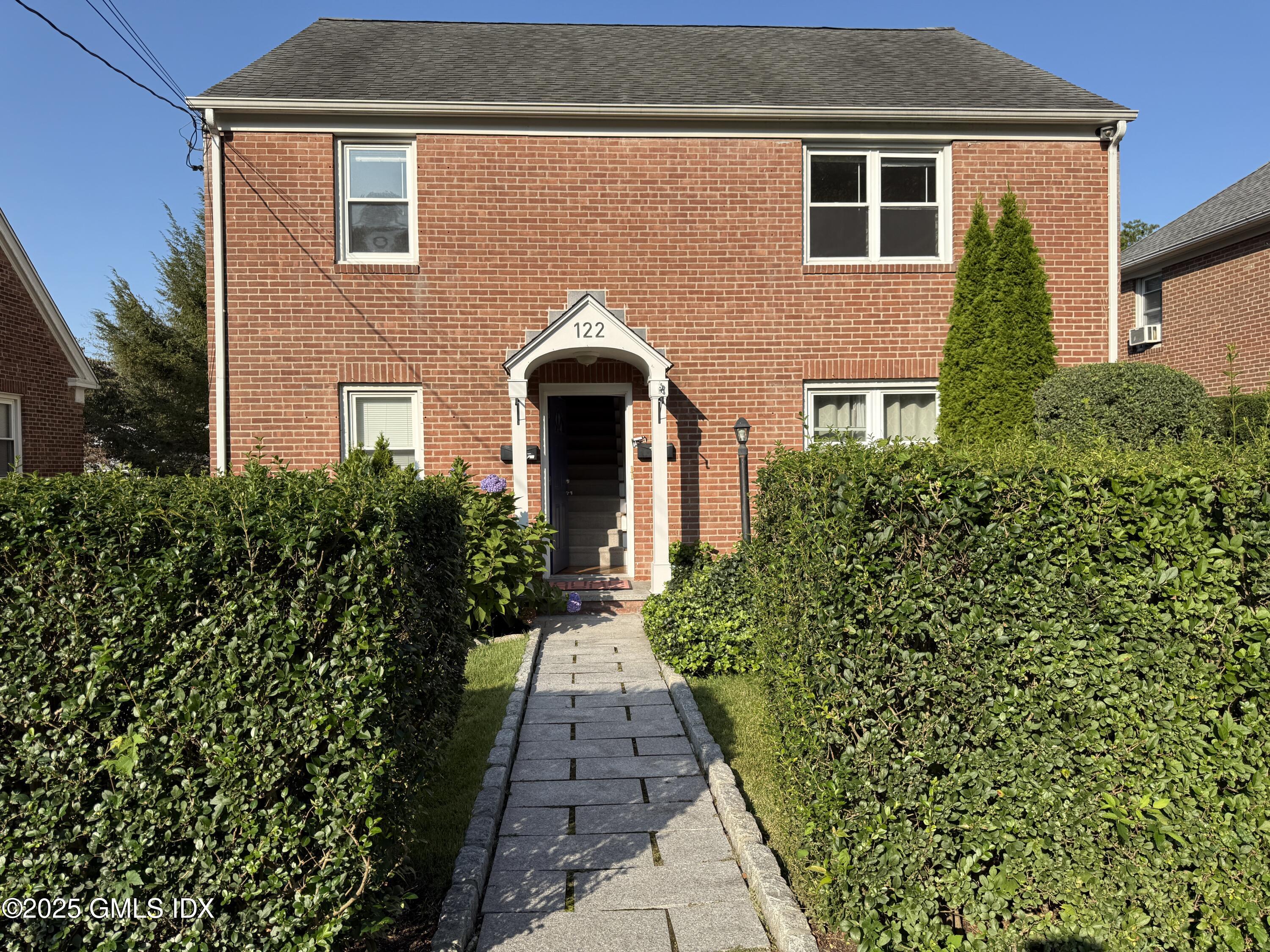 Greenwich, Connecticut 06831, United States, 2 Bedrooms Bedrooms, ,1 BathroomBathrooms,Residential,Active,215774