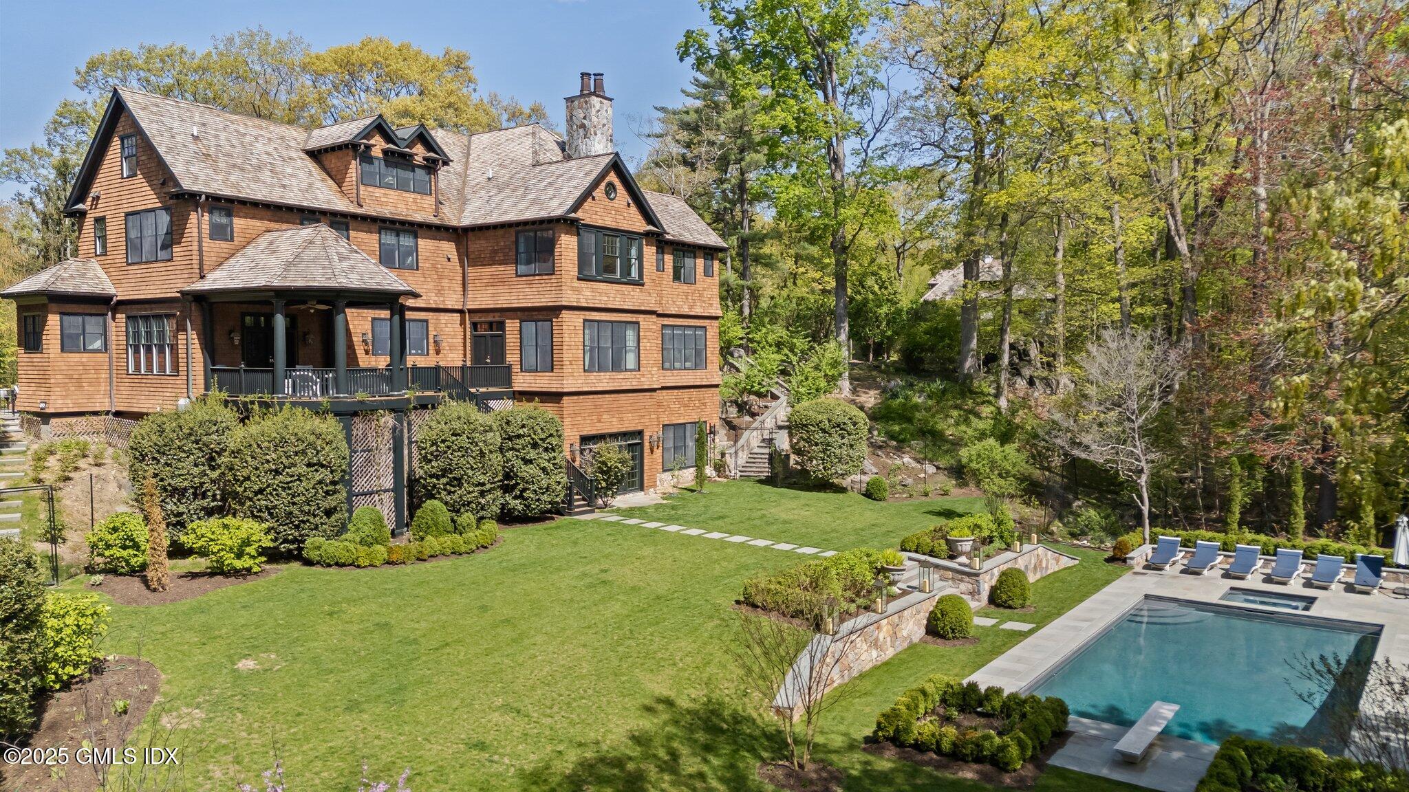 59 Cat Rock Road, Cos Cob, Connecticut - 6 Bedrooms  
8.5 Bathrooms - 