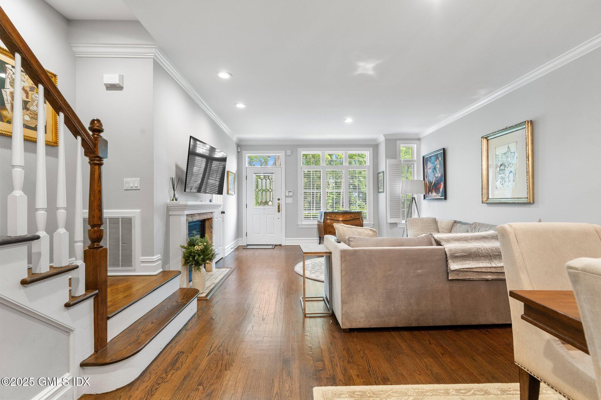 Greenwich, Connecticut 06830, United States, 3 Bedrooms Bedrooms, ,4 BathroomsBathrooms,Residential,Active,145732