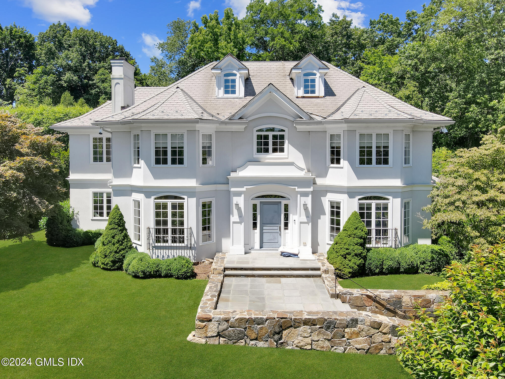 Property for Sale at 220 Overlook Drive, Greenwich, Connecticut - Bedrooms: 6 
Bathrooms: 8  - $5,995,000