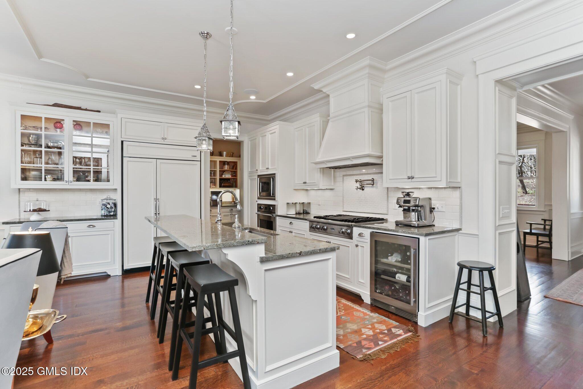 Cos Cob, Connecticut 06807, United States, 3 Bedrooms Bedrooms, ,5 BathroomsBathrooms,Residential,Active,162418