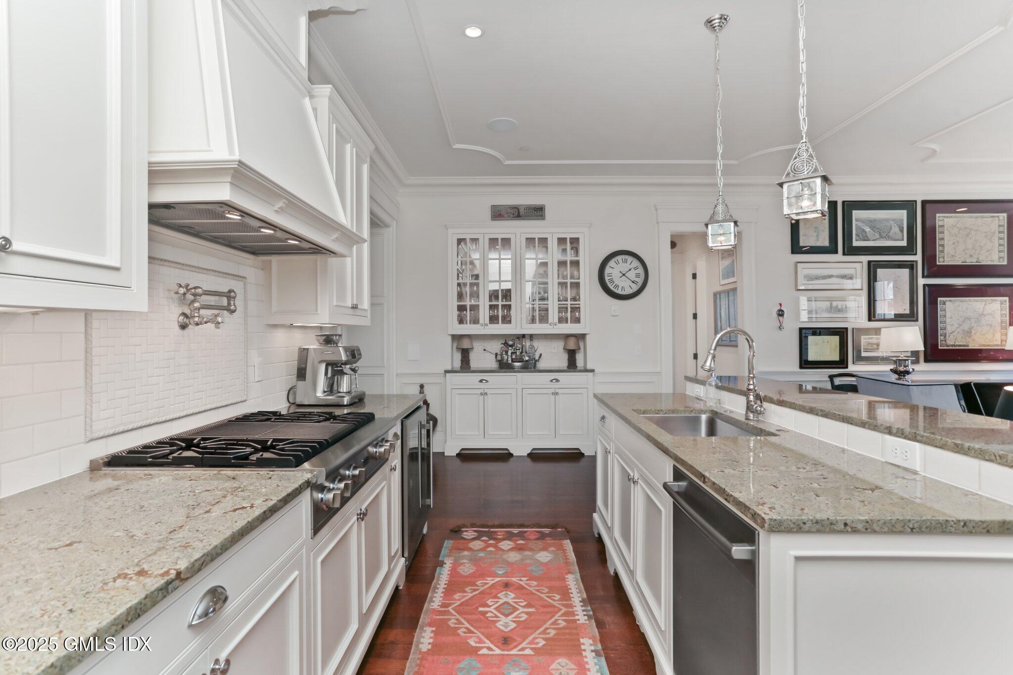 Cos Cob, Connecticut 06807, United States, 3 Bedrooms Bedrooms, ,5 BathroomsBathrooms,Residential,Active,162418