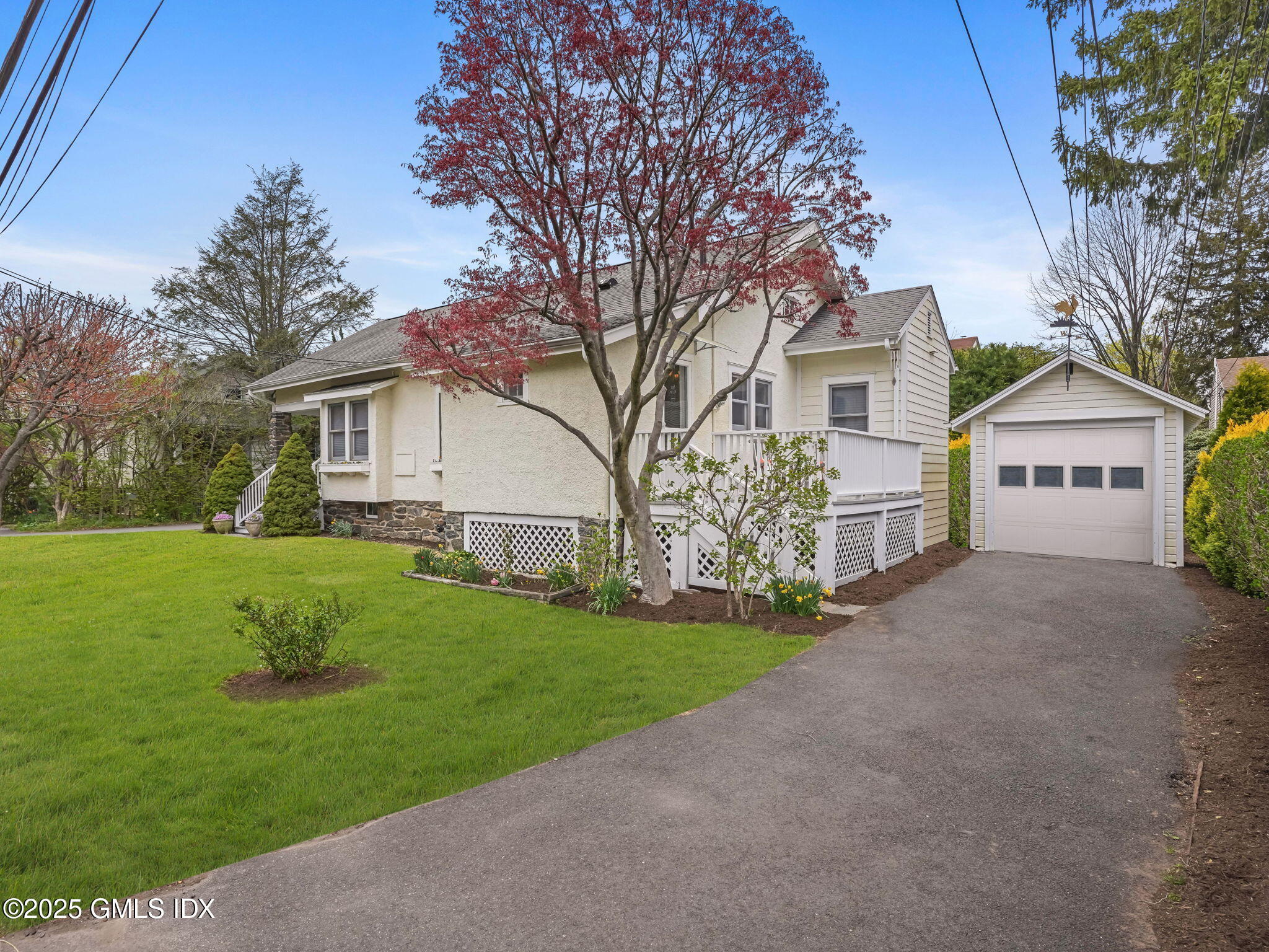 Cos Cob, Connecticut 06807, United States, 3 Bedrooms Bedrooms, ,2 BathroomsBathrooms,Residential,Pending,116001