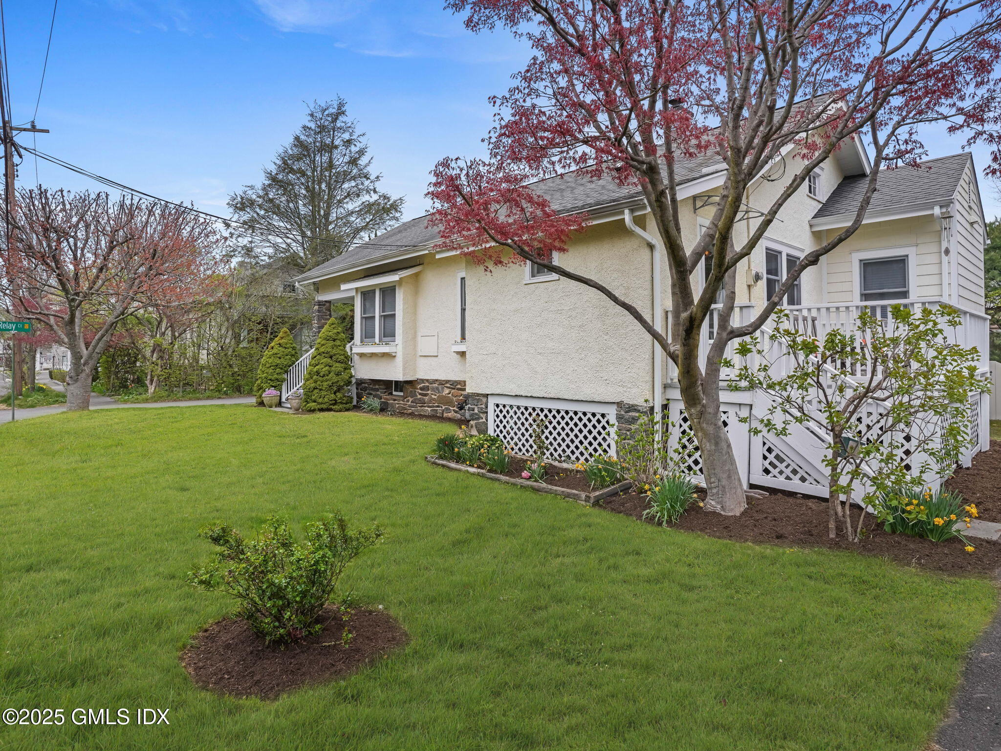 Cos Cob, Connecticut 06807, United States, 3 Bedrooms Bedrooms, ,2 BathroomsBathrooms,Residential,Pending,116001