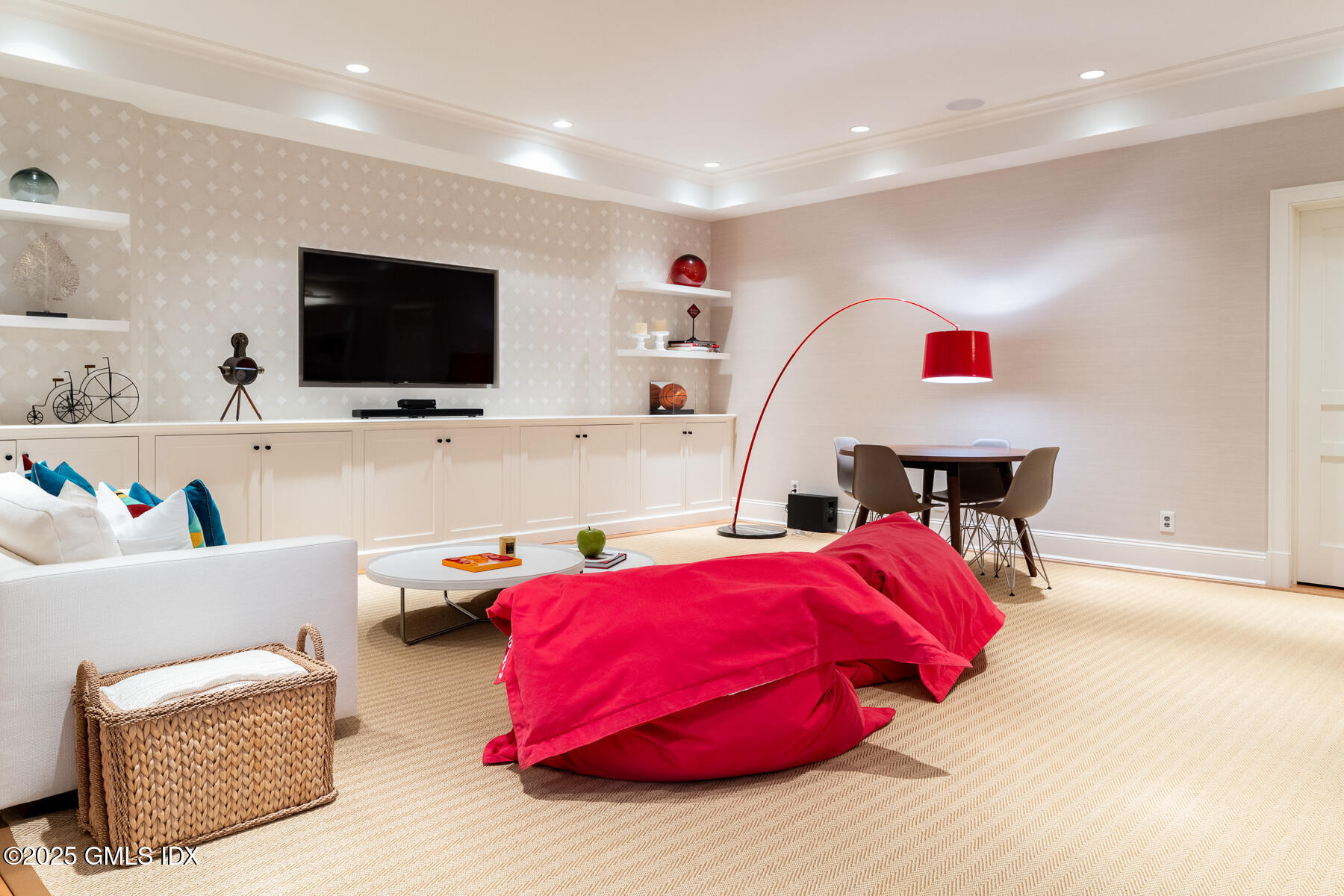 Greenwich, Connecticut 06830, United States, 7 Bedrooms Bedrooms, ,9 BathroomsBathrooms,Residential,Active,194731