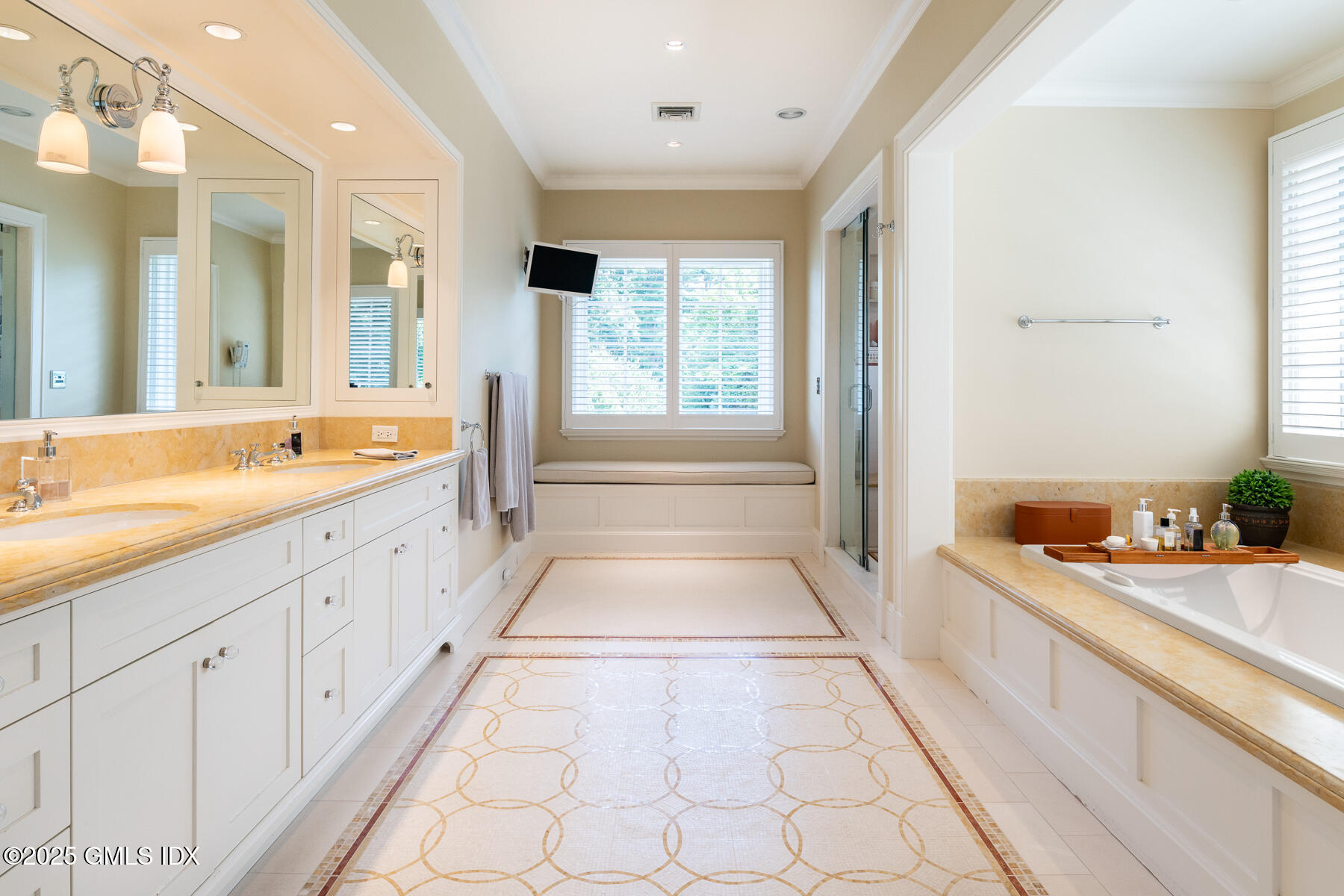 Greenwich, Connecticut 06830, United States, 7 Bedrooms Bedrooms, ,9 BathroomsBathrooms,Residential,Active,194731