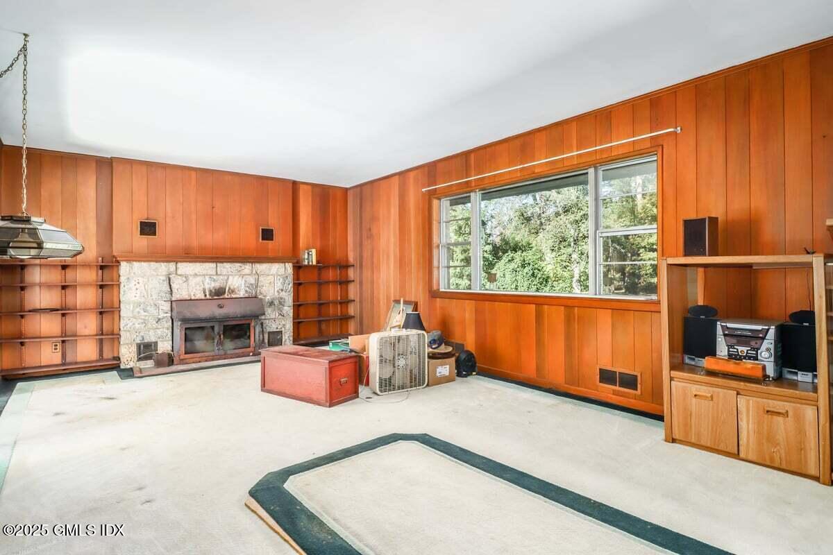 Greenwich, Connecticut 06831, United States, 3 Bedrooms Bedrooms, ,4 BathroomsBathrooms,Residential,Active,224946