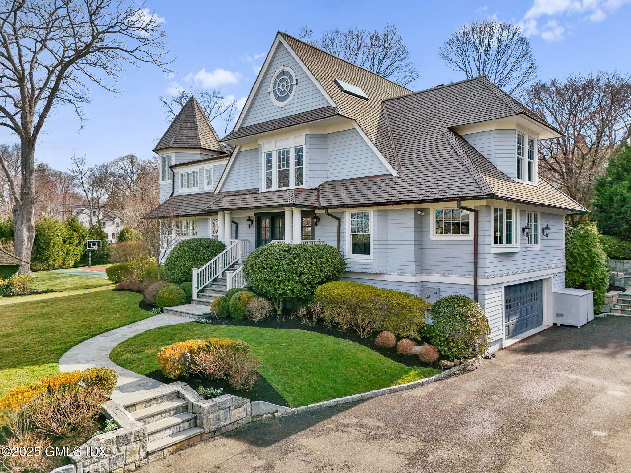 26 Glen Avon Drive, Riverside, Connecticut - 6 Bedrooms  
6 Bathrooms - 