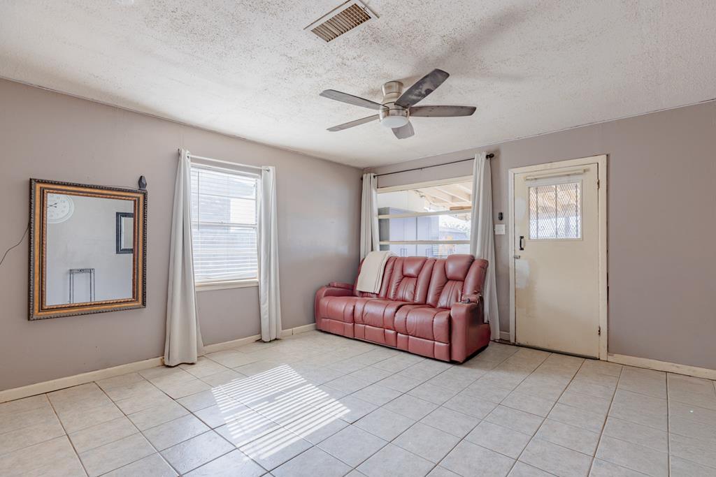 1304 Lynn Ave, Midland, Texas image 9