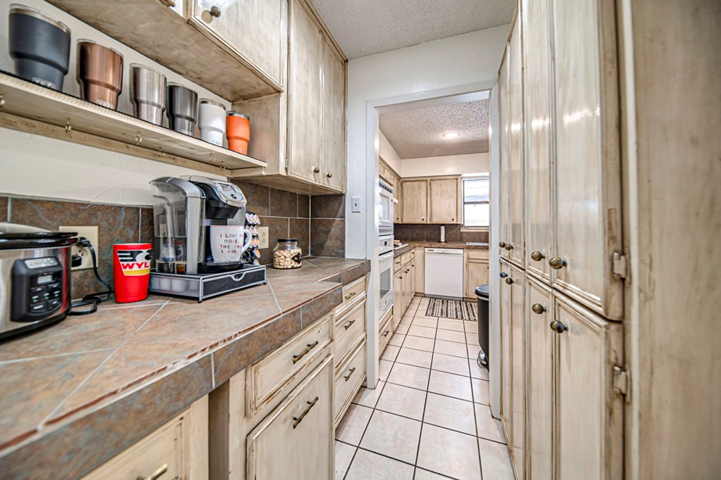 2827 Moss Ave, Midland, Texas image 14