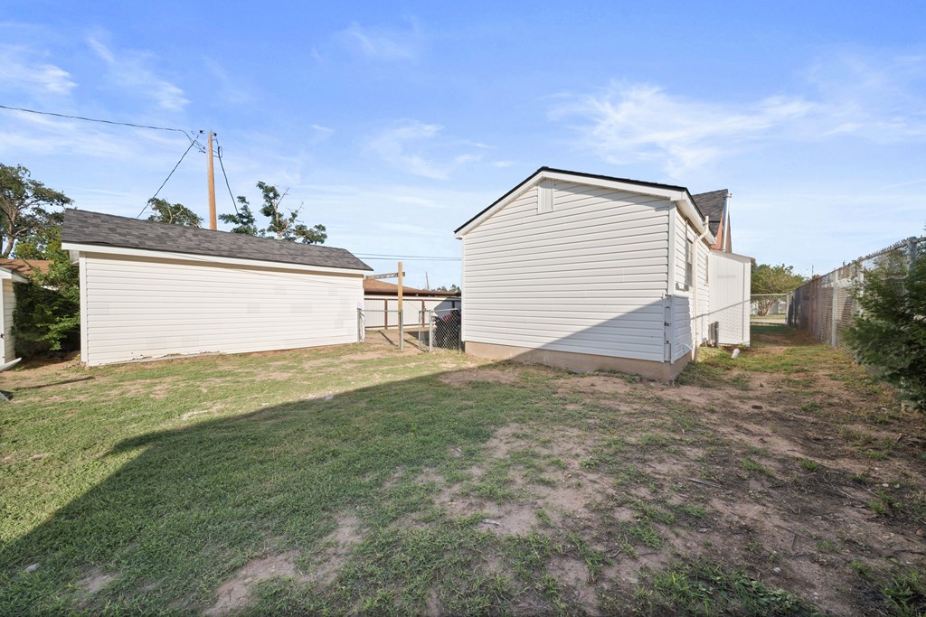 709 E 14th St, Big Spring, Texas image 16