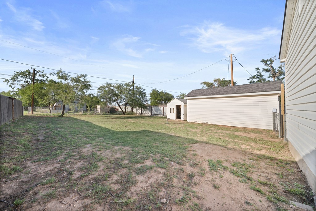 709 E 14th St, Big Spring, Texas image 17