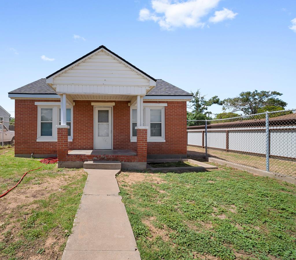 709 E 14th St, Big Spring, Texas image 1