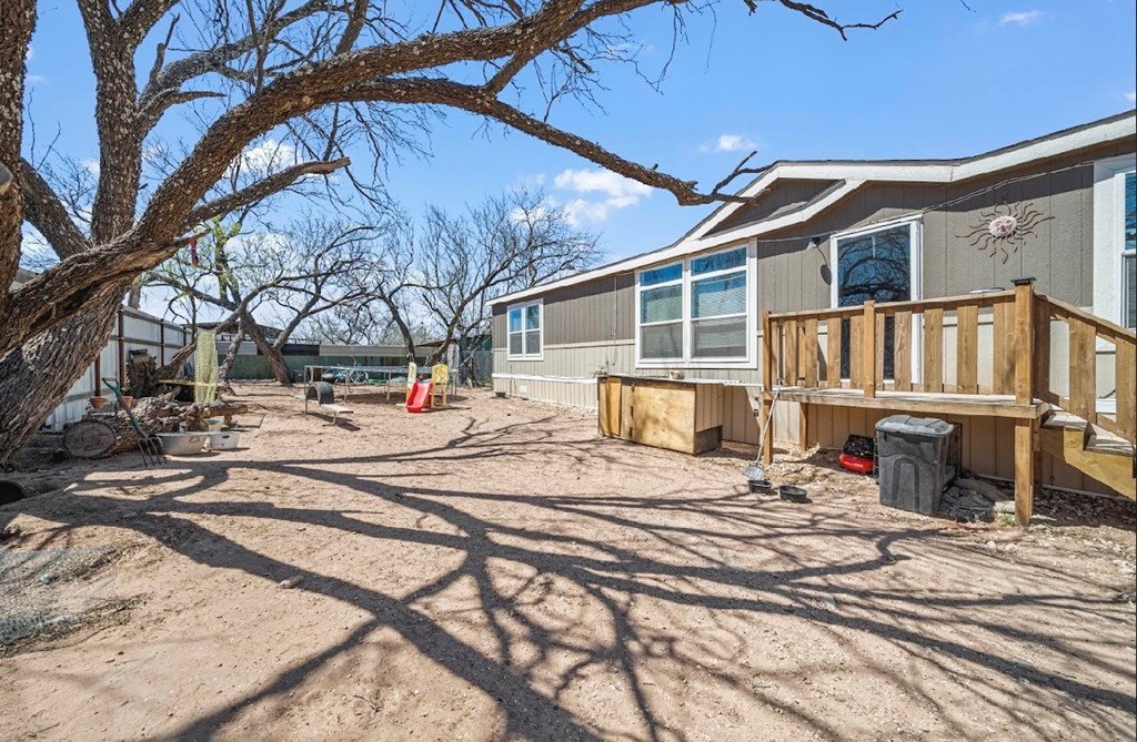 606 San Jacinto St, Big Spring, Texas image 2
