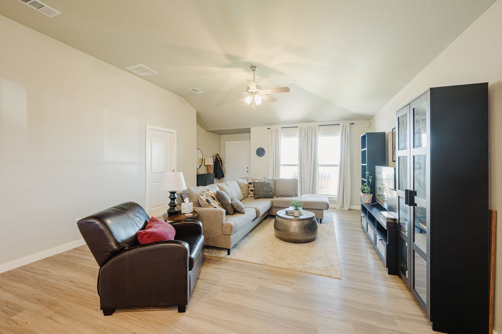 2909 True Grit, Midland, Texas image 3
