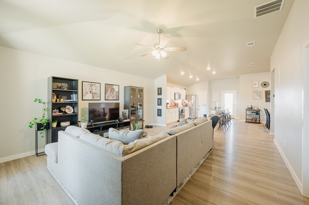 2909 True Grit, Midland, Texas image 4