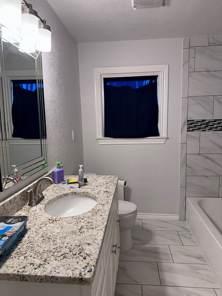 700 NE 2nd St, Andrews, Texas image 13