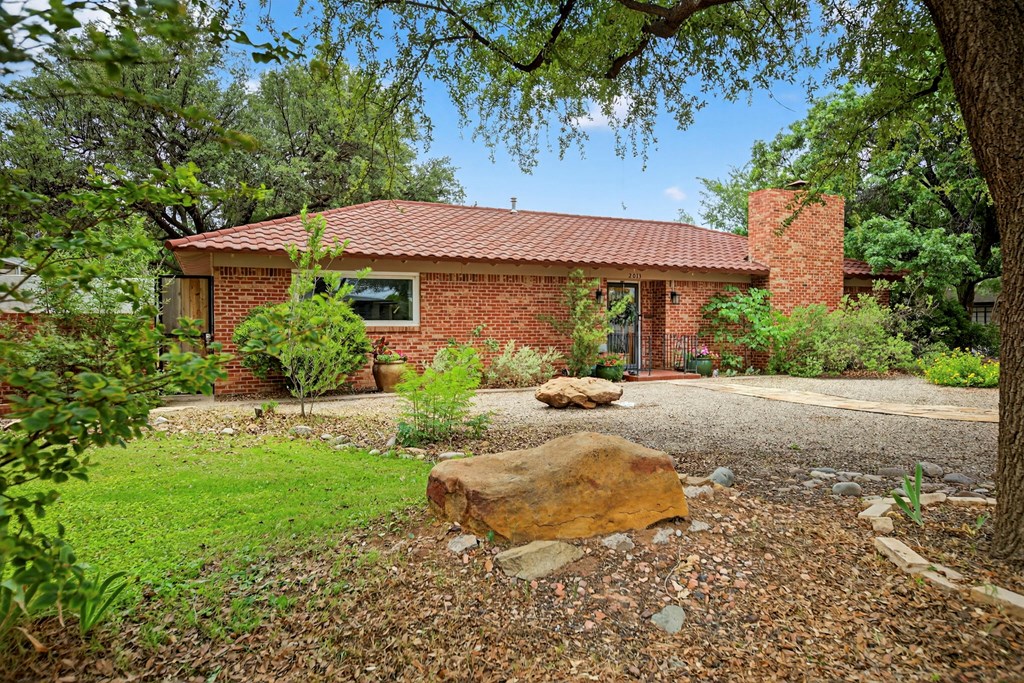 2013 Princeton Ave, Midland, Texas image 6
