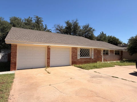 Homes For Sale - 3214 Golf Course Rd<br/> Midland, TX 79703