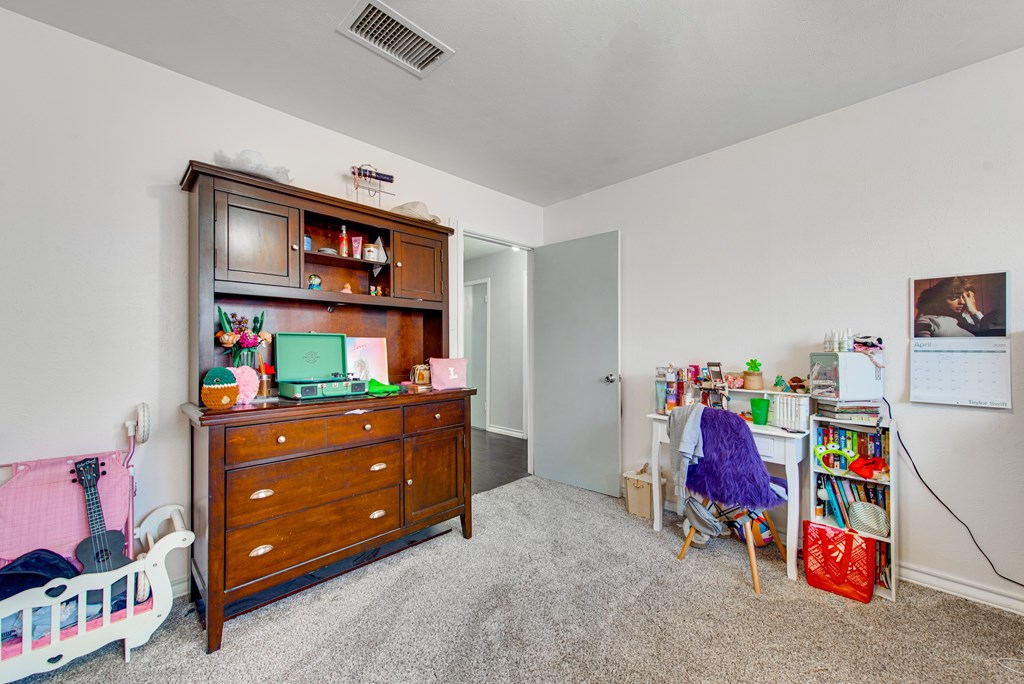 2817 W Shandon Ave, Midland, Texas image 33