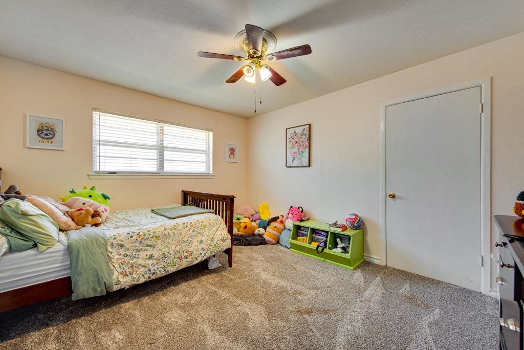 2817 W Shandon Ave, Midland, Texas image 32