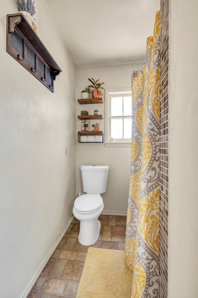 1400 W Tennessee Ave, Midland, Texas image 32