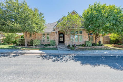 Homes For Sale - 5805 Trennon Place<br/> Midland, TX 79707