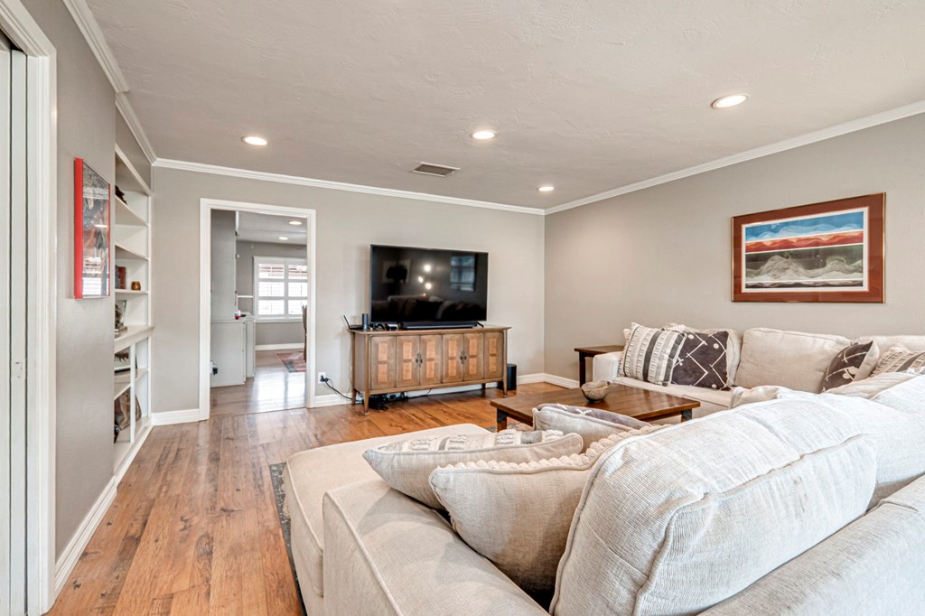 2607 N N St, Midland, Texas image 6