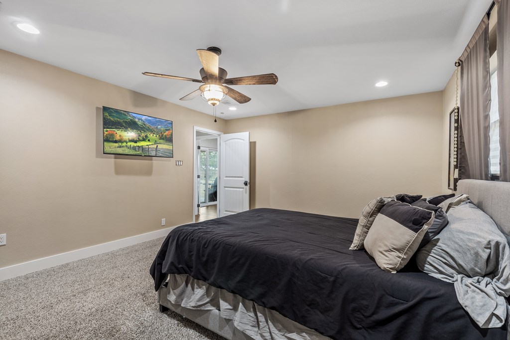 3909 S County Rd 1184, Midland, Texas image 26