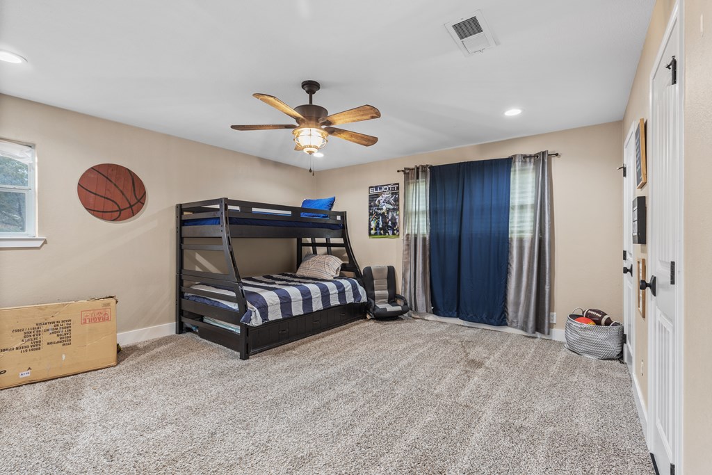 3909 S County Rd 1184, Midland, Texas image 25
