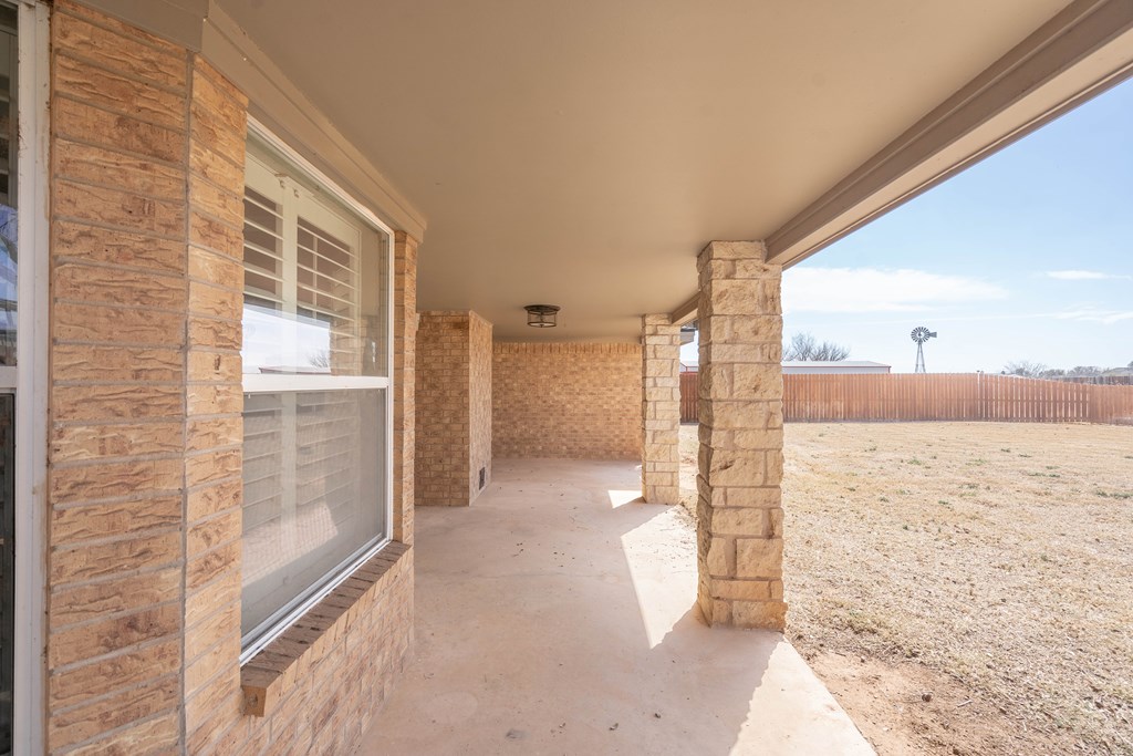 2124 S County Rd 1120, Midland, Texas image 24