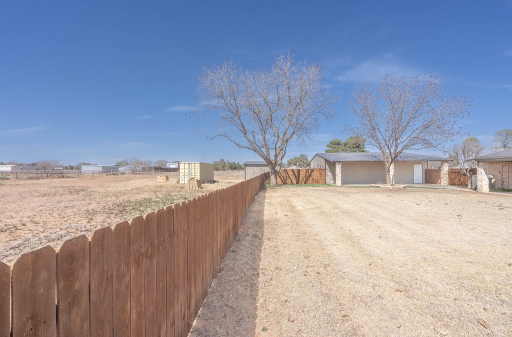 2124 S County Rd 1120, Midland, Texas image 26