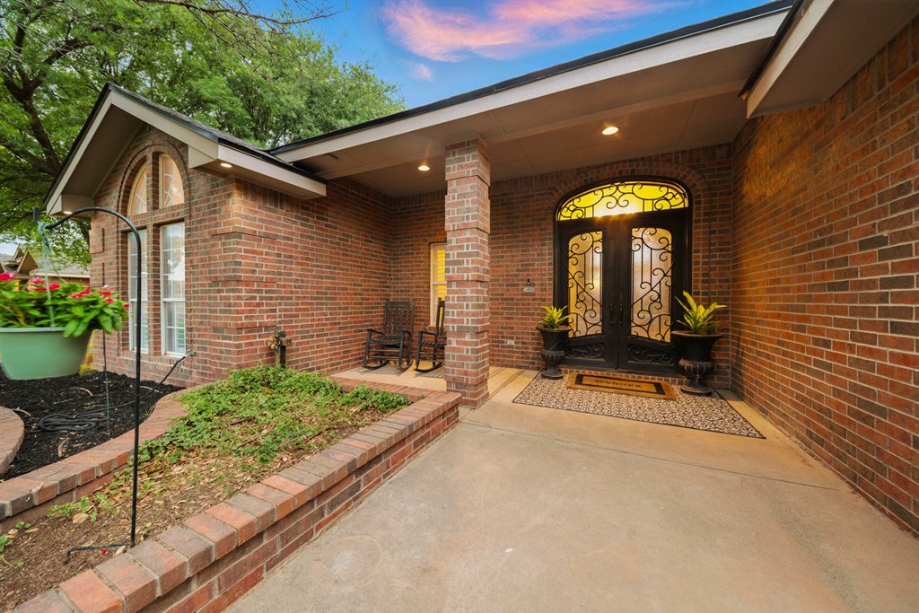 5510 Ashwood Court, Midland, Texas image 2