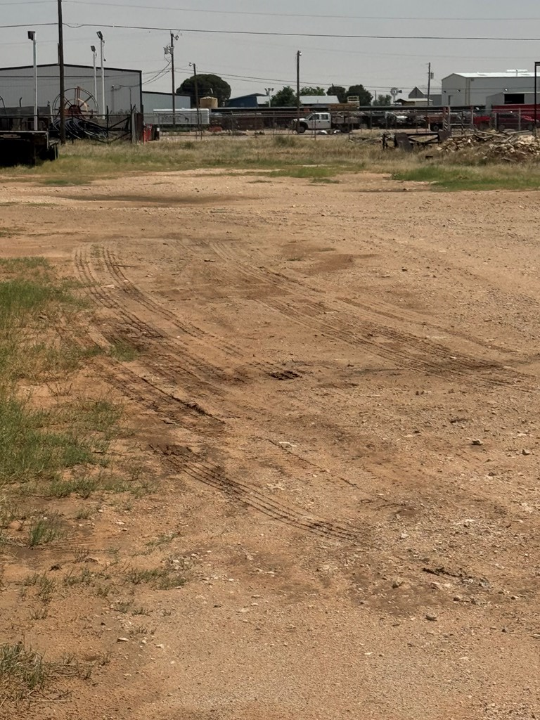 2901 W County Rd 110, Midland, Texas image 2
